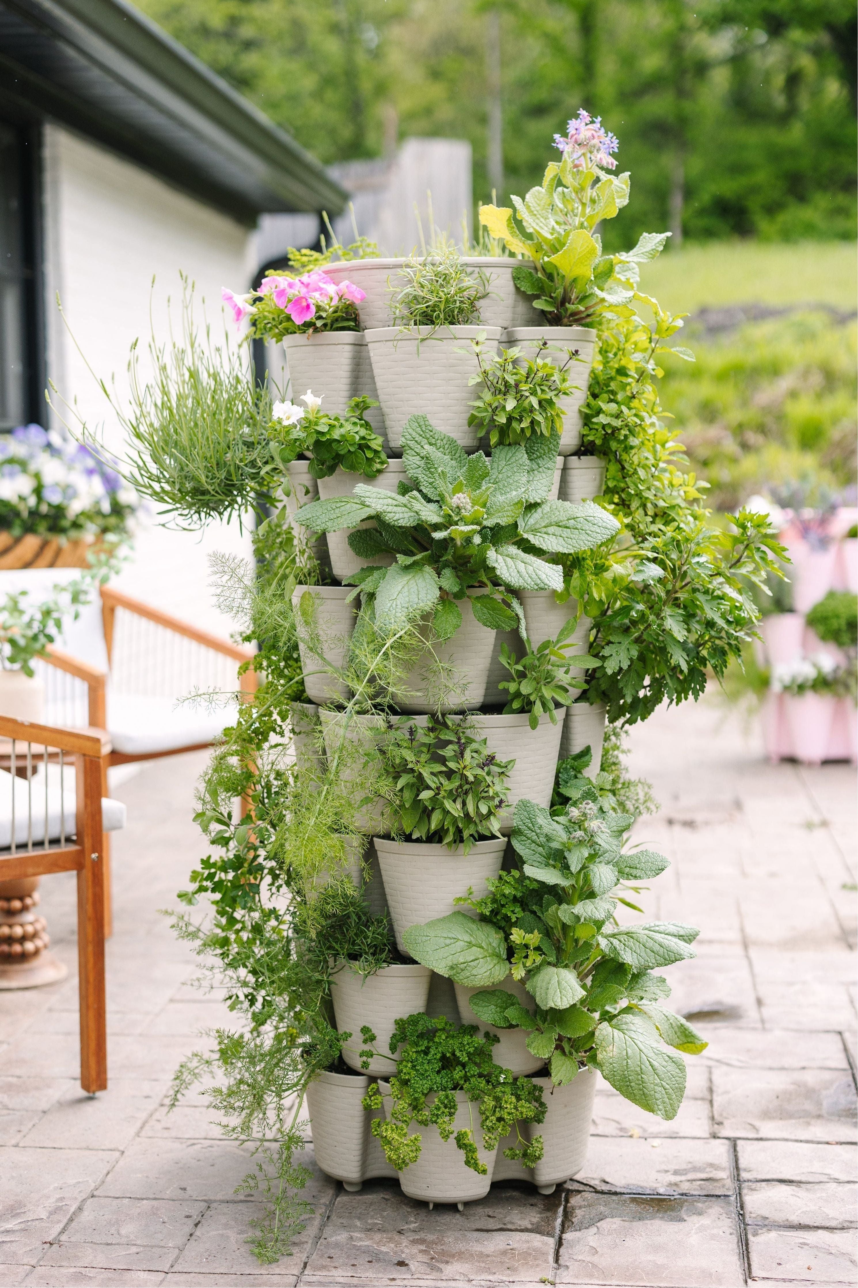 7 Tier GreenStalk Garden Leaf Vertical Planter - Basket Weave